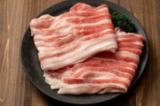 ワイ「豚バラ220gカリッカリになるまで焼いて重さ調べたろw（2割3割減ったら御の字やろなあ）」