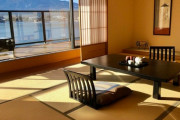 富士河口湖温泉郷の旅館の写真に海外が称賛！「安くても素晴らしいオモテナシ」「部屋にイスがないよ！？」海外の反応