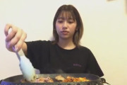 山下エミリーさん、紗英ちゃんと「ラブラブ焼肉配信」