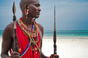 【朗報】マサイ族の戦士、iPhoneユーザーになる