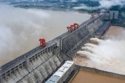 【中国】三峡ダムまた水位上昇か　27日に第3波の想定 「ダムは頑張ったから責めないで」「あってもなくても同じ」の声