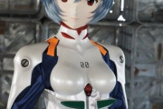 綾波レイの等身大フィギュア198万円