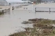 【動画】 宮崎県西都市、台風14号による浸水被害がエグい 「外に出れない状態」「2階に避難」「逃げれません・・」