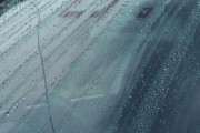 車のガラスの撥水コーティング