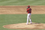 【悲報】大谷翔平、1年10ヶ月ぶり実戦で3回7四球1奪三振1失点
