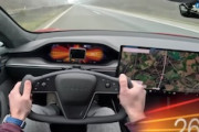 【動画】ロケット加速。TESLAモデルSプラッドで最高速チャレンジ。
