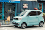 中国「電気自動車約50万円です。充電は月定額1.5万円です」