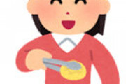 【画像】 女性漫画家「パン屋の店員は母親が商品を選んでいる間、子供を預かって欲しい」が炎上