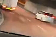 【動画】 首都高でレースゲームみたいにカーブをクリアする車が激撮され衝撃走る