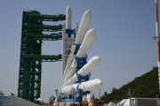 韓国人「韓国式宇宙ロケット『ヌリ号』が天空に向かって打ち上げ準備中！」打ち上げ前日の準備は順調です！　韓国の反応