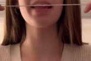 【動画】海外女子の間でベロで紐を結ぶチャレンジが流行るｗｗｗｗｗｗｗｗｗ