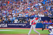 大谷翔平、第１打席で39号初球弾！前日の試合から３打席連続アーチ敵地トロントに大歓声 #MLB |  ジャップさぁ・・・  |  まるでホームラン簡単みたいに見えるけど