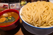 男ならつけ麺1.5キロくらい軽く食えるよな