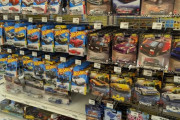 海外「こっちでもこのくらい売っていれば……！」日本のおもちゃ屋に並んだミニカーの量を見た海外の反応