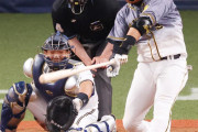 阪神が大山の三塁強襲する適時二塁打で勝ち越す