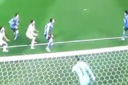 【悲報】サッカー日本代表…ベトナム戦の失点シーンｗｗｗｗｗｗ