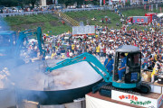 【画像】日本一の芋煮会がこちら