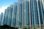 【画像】中国、マイクラみたいな高層マンションを建設してしまうwww