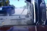 【動画】 想像を超える衝撃のオチがある自動車事故の動画が話題に