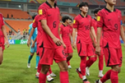 【サッカー】「アジア最下位とは衝撃だ」U-17韓国代表、３戦全敗でW杯敗退に母国メディアも愕然！「インドネシアより勝点を得られず」  [動物園φ★]
