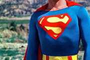 スーパーマンの赤パンってどうなの？