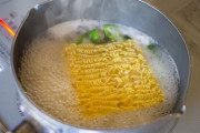 お前ら「サッポロ一番味噌ラーメンが一番うまい」 俺「食ってみるわ」