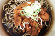 【醤油】東京って味付け濃いよね蕎麦やうどんの出汁の色が真っ黒ｗ
