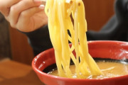 回転寿司来てラーメン食うやつ～ｗｗｗｗｗ