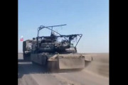 【悲報】ウクライナ軍がクルスクに置いていったM1エイブラムス戦車、ロシア軍に鹵獲される