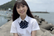 【乃木坂46】デート感全開！小川彩『TRIANGLE magazine』海辺で制服姿のメイキング動画公開！！！