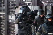ドイツ フランクフルトで 押収されたサーバー、この押収事件で 米軍側と CIA側で銃撃戦が あった模様  米軍側 5人が犠牲 CIA側 1人が犠牲  明らかに CIA関与