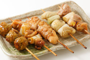 「焼き鳥５本セット」もも、ネギマ、つくね、ぼんじり←1つ加えて完璧にしろ