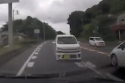 【島根】この事故で愛車が廃車に。意識朦朧運転の軽自動車が正面から突っ込んできたドラレコ。