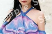 【乃木坂46】「逃げ水」衣装で涙の…与田祐希、卒コン会場限定折り目なしポスター公開！