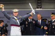 米軍士官学校の「最下位を卒業式で盛大に祝う風習」が素晴らしい！！ 確かに頑張ったよなぁ……