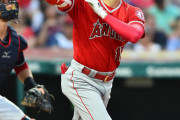 【速報】大谷翔平  右手のみで技あり11号？！ ※聳え立つグリーンモンスター超えのホームラン