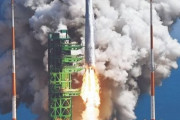 ４～５０年遅れた技術に【宇宙】 韓国型ロケット「ヌリ号」、打ち上げ費用は米国の２０倍…民間産業に移す努力が必要[06/24]  [LingLing★]