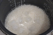 夜に翌朝炊けるようにセットしてる場合「氷」を炊飯器に入れてーー  [7/24]