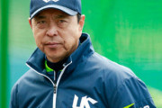 ヤクルト小川監督、激怒する