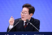韓国大統領「過去の歴史問題を清算できず苦しんでいる。日本も苦しんでいるのではないか」「対話と協力をしなければならない。右の手でけんかをしても左の手は握り合う柔軟で合理的な態度を持たなければならない」