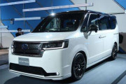 【画像】ミニバンさん、ついに上品な車になる……