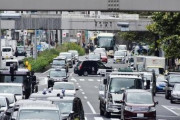 街中でガソリン車見るたびに爆笑しちまうんだけどｗｗｗｗｗｗｗｗｗ