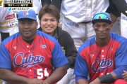 ホークスがキューバに勝利！試合後にデスパイネ＆グラシアルを囲んで記念撮影