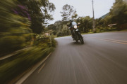 バイク乗ってるとバイクを敵対視してくる車おるよな