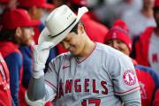 大谷翔平第１打席で４号ソロ今季初の「４番DH」 #MLB |  あんまり歓喜のレスないね