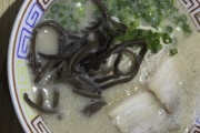 【悲報】ラーメン屋の豚骨臭、豚骨臭じゃなかった・・・