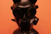 コロナウイルス対策にガスマスクとペストマスクって効果ある？