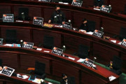 【香港立法会】中国国歌の侮辱行為を禁じる条例が成立　国歌斉唱を義務付け、替え歌やブーイングは最長３年の禁固刑
