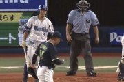 【悲報】DeNA梶谷、なぜか三振した後にブチ切れ