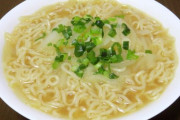 お母さんがラーメン（袋麺）に乗せがちなもの